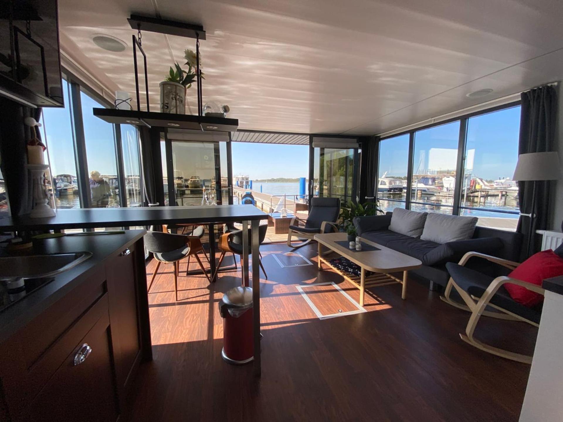 Ferienzentrum Yachthafen Rechlin Extérieur photo