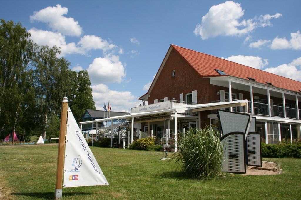 Ferienzentrum Yachthafen Rechlin Extérieur photo
